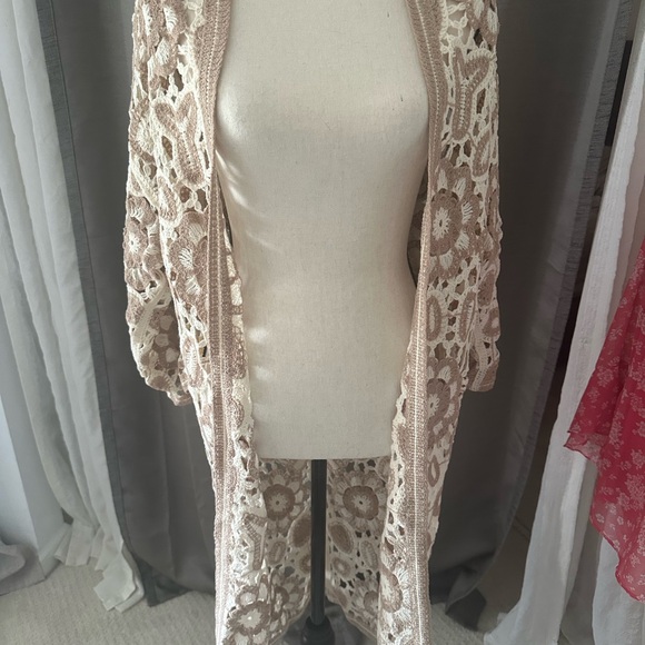 POL Cream and Tan Crochet Cardigan - Picture 5 of 8
